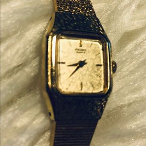 Vintage Ladies SEIKO Gold-Tone Quartz Dress Watch